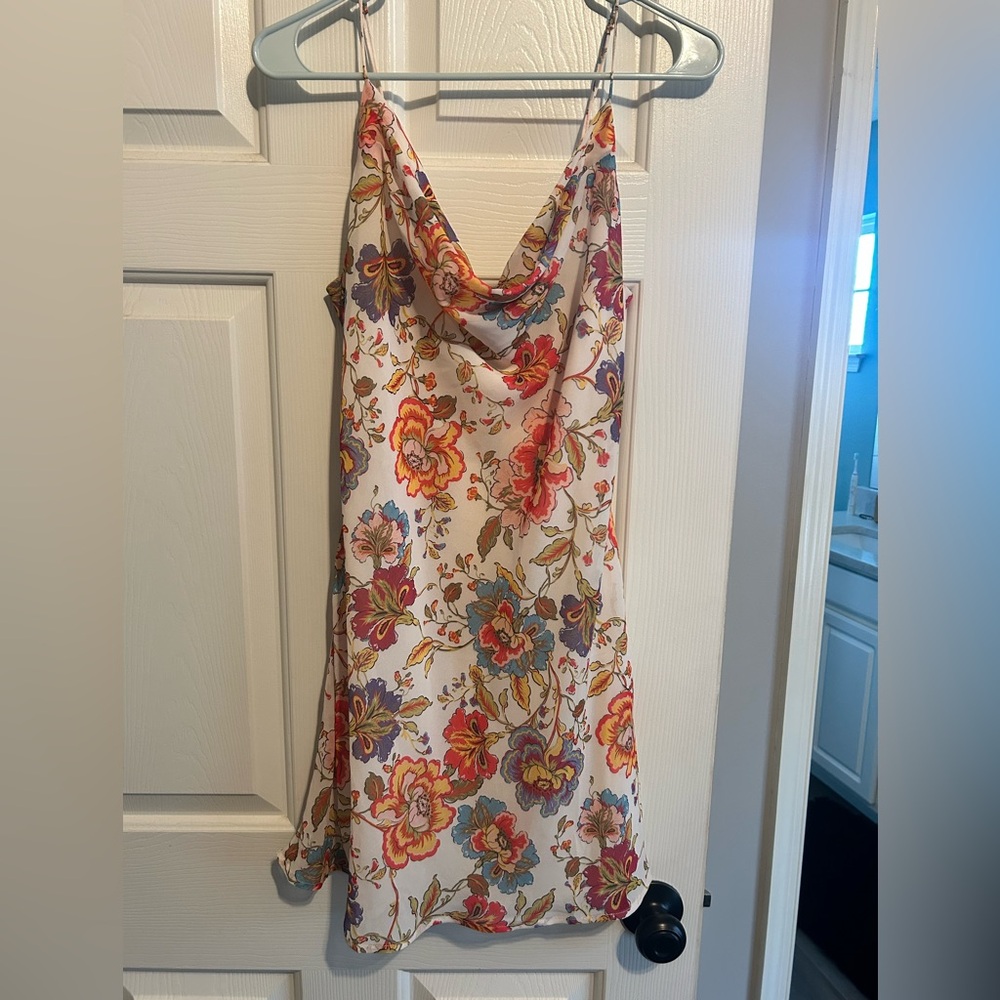 Runaway the Label Sienna Dress- Fleur - Picture 2 of 4